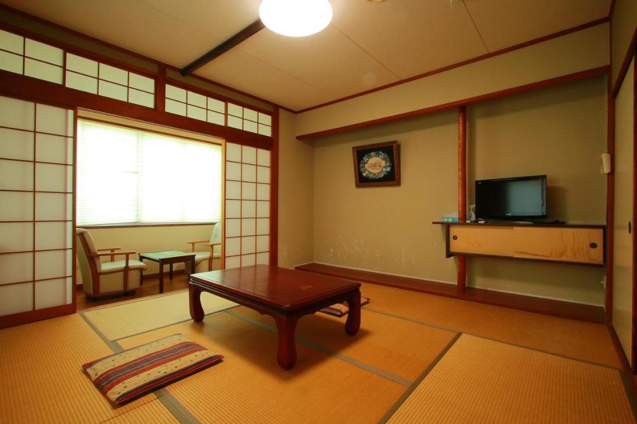 Family Ryokan Kawakyu With Showa Retro, Private Hot Spring Ibusuki Zewnętrze zdjęcie