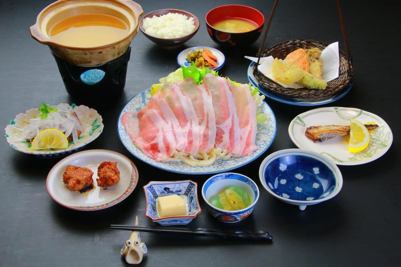 Family Ryokan Kawakyu With Showa Retro, Private Hot Spring Ibusuki Zewnętrze zdjęcie